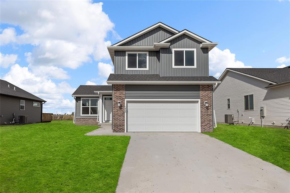 1425 Locust St, Waukee, IA 50263 - photo 1