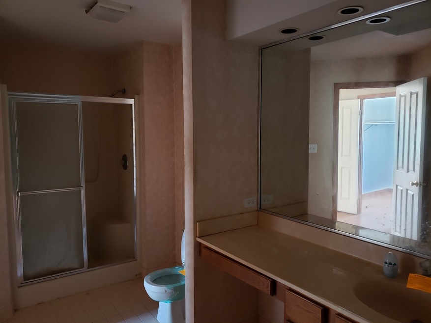 3615 Roberts Ct unit 8, Hazel Crest, IL 60429 - photo 1