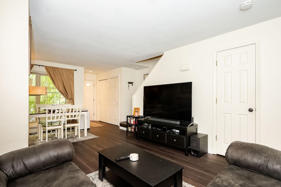 43 Woodland Green, Rochester, NH 03868 - photo 1