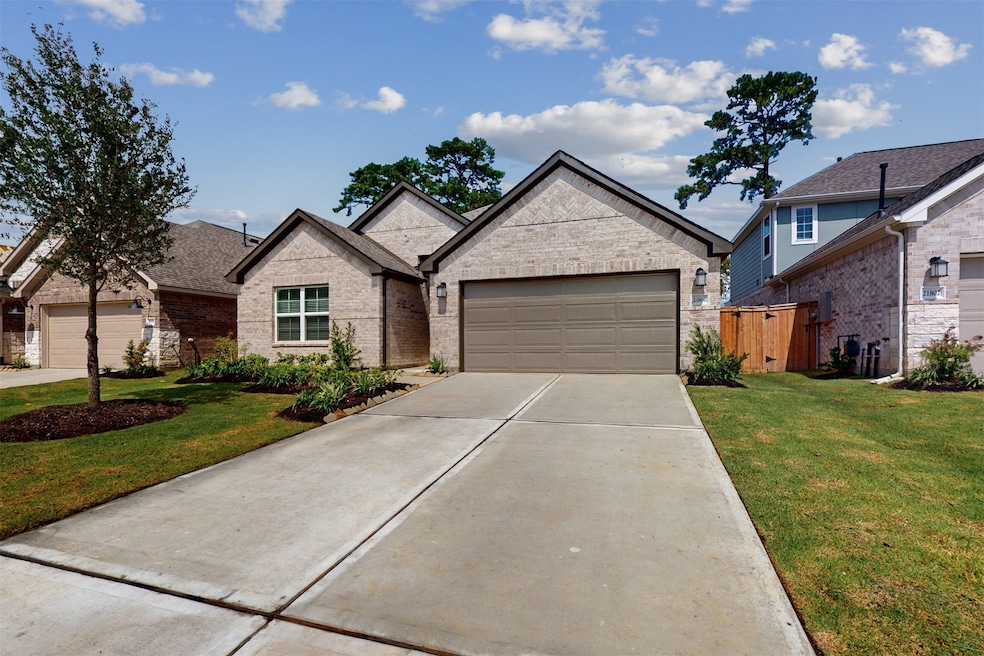 21806 Burgos Plaza Dr, Tomball, TX 77377 - photo 1