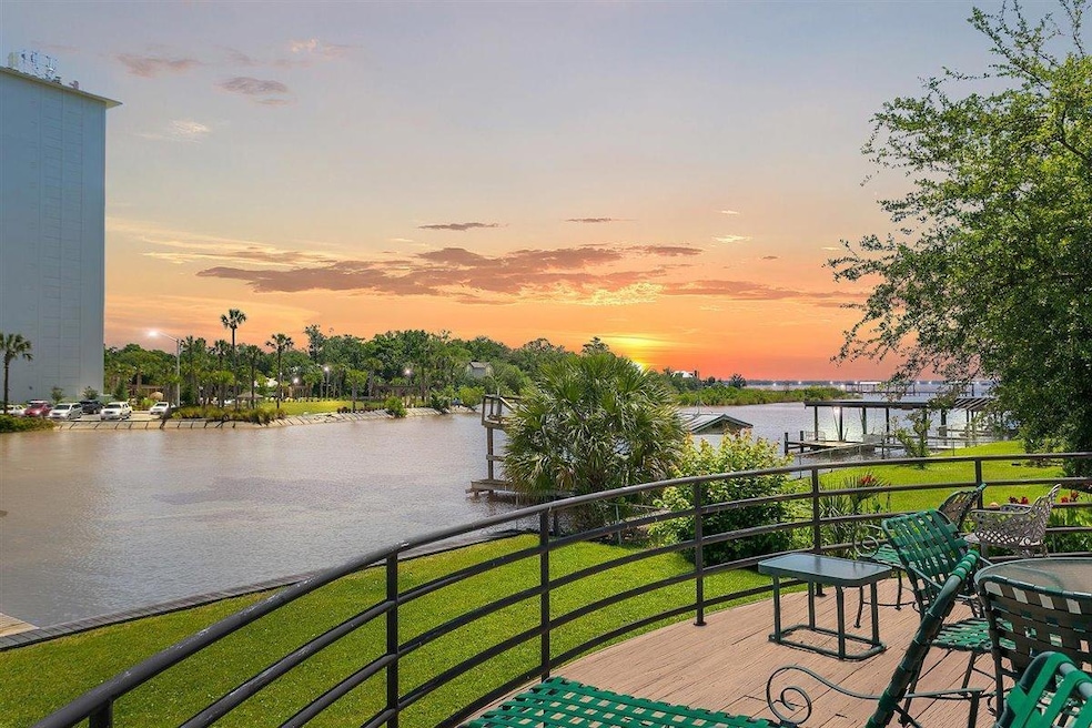 1633 Woodmere Dr, Jacksonville, FL 32210 - photo 1