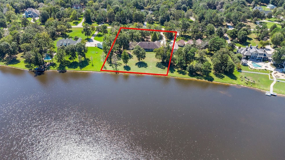 130 Lyndsey Dr, Montgomery, TX 77316 - photo 1