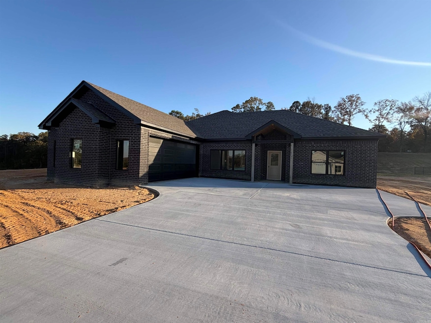 1160 Duke Dr, Bauxite, AR 72011 - photo 1