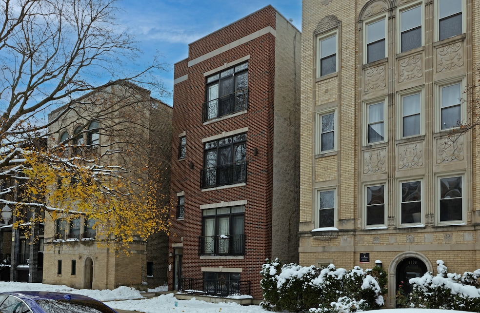 unlisted-address, Chicago, IL 60659 - photo 1