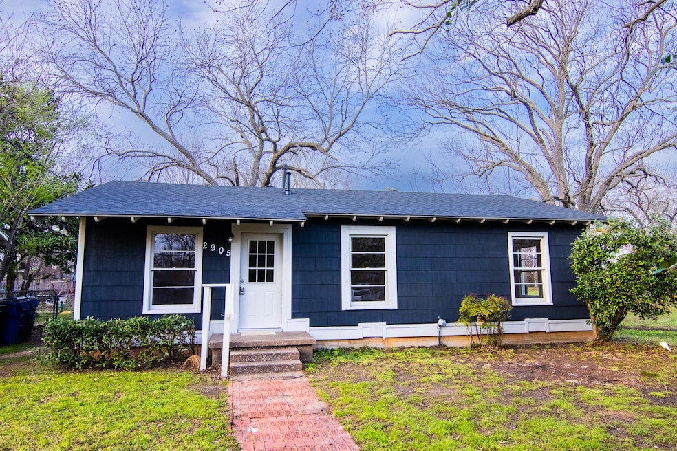 2905 W Washington St, Denison, TX 75020 - photo 1