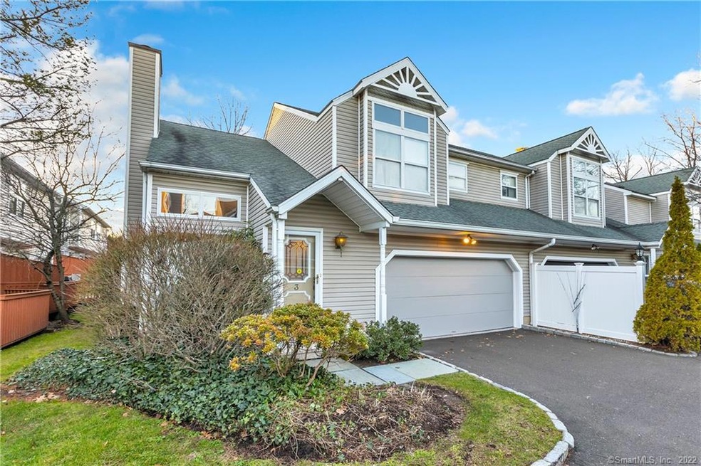 162 Colonial Rd unit 3, Stamford, CT 06906 - photo 1