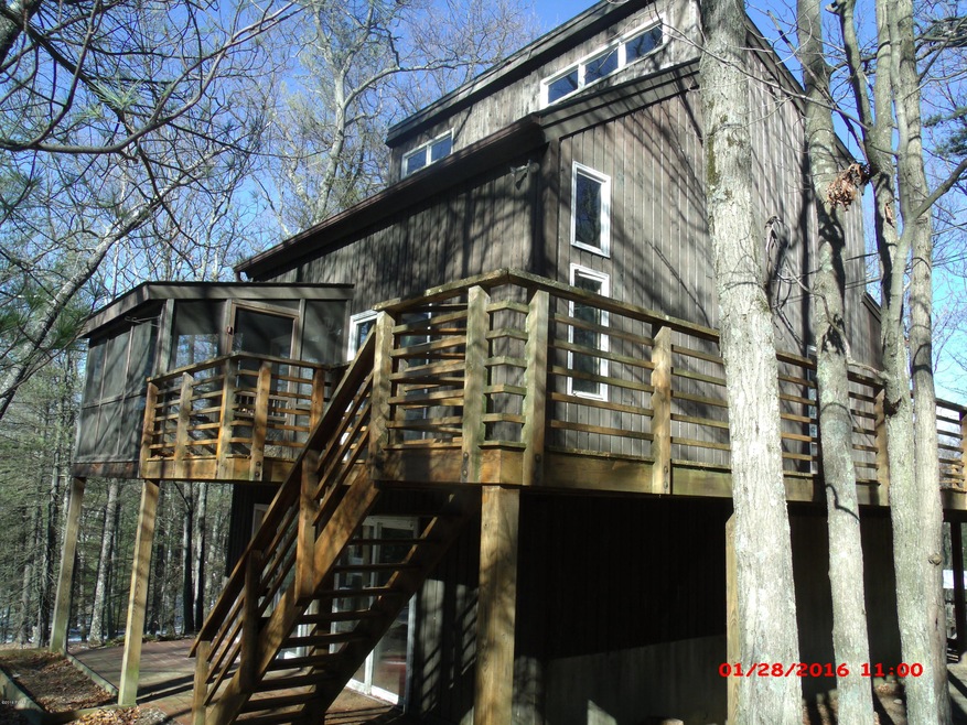 101 Gray Rock Ln, Tafton, PA 18464 - photo 1