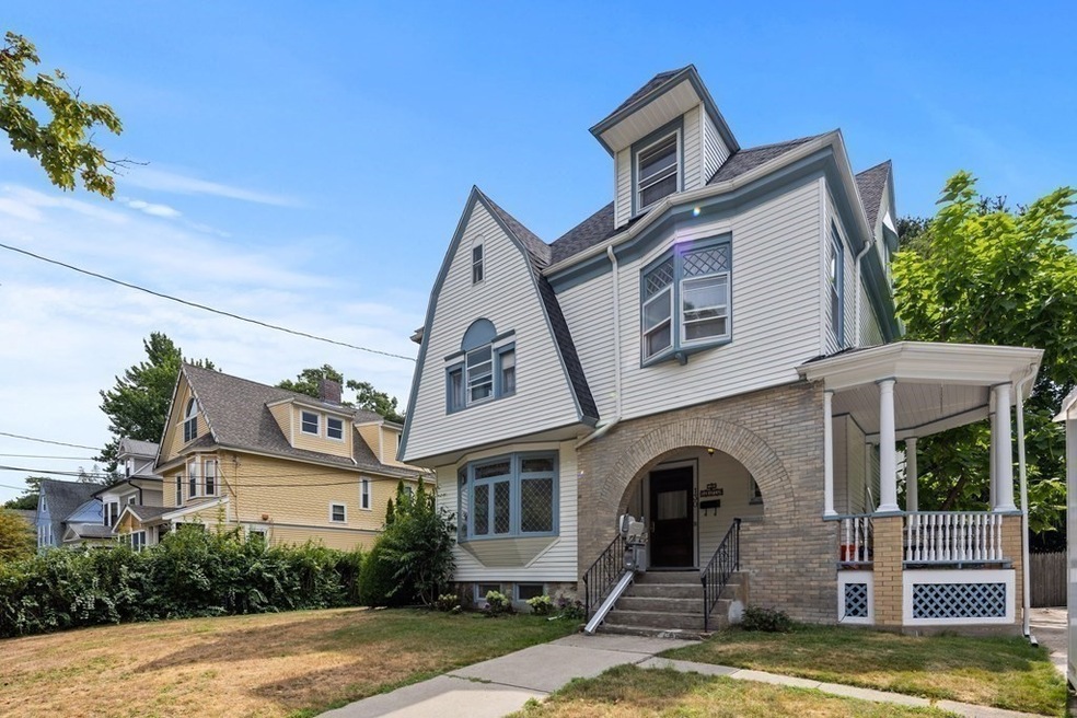 130 Dickerman Rd, Newton Highlands, MA 02461 - photo 1