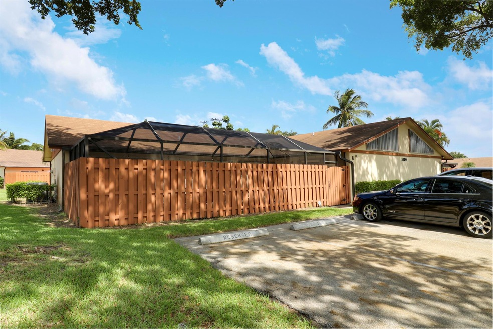 1090 Summit Place Cir unit A, West Palm Beach, FL 33415 - photo 1