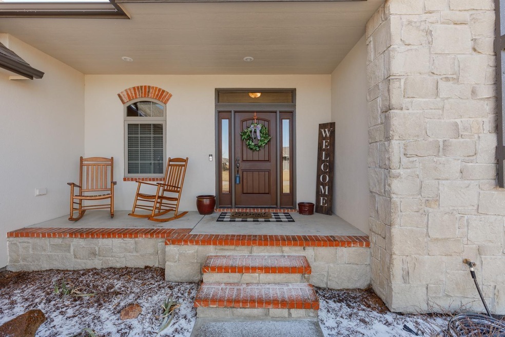 4736 N Emerald Ct, Maize, KS 67101 - photo 1