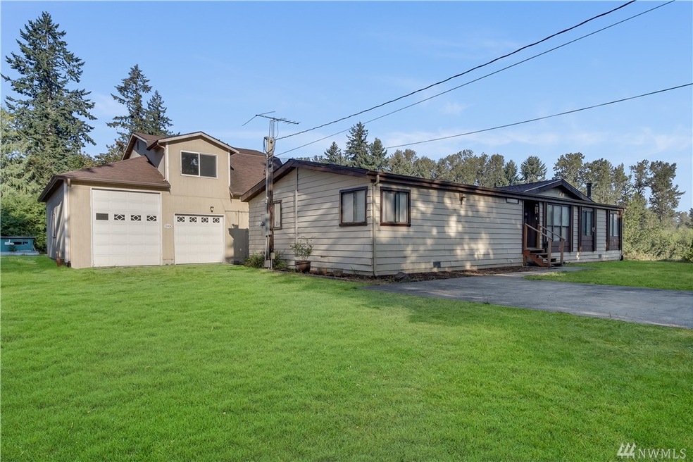 13704 Mccutcheon Rd E, Orting, WA 98360 - photo 1