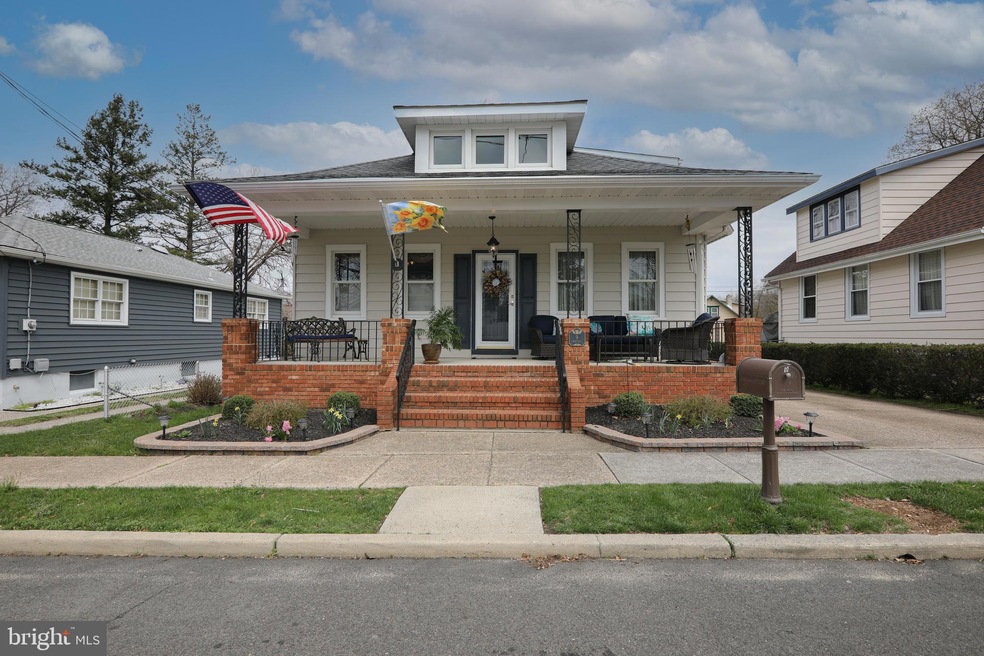 9 Bunting Ave, Burlington, NJ 08016 - photo 1