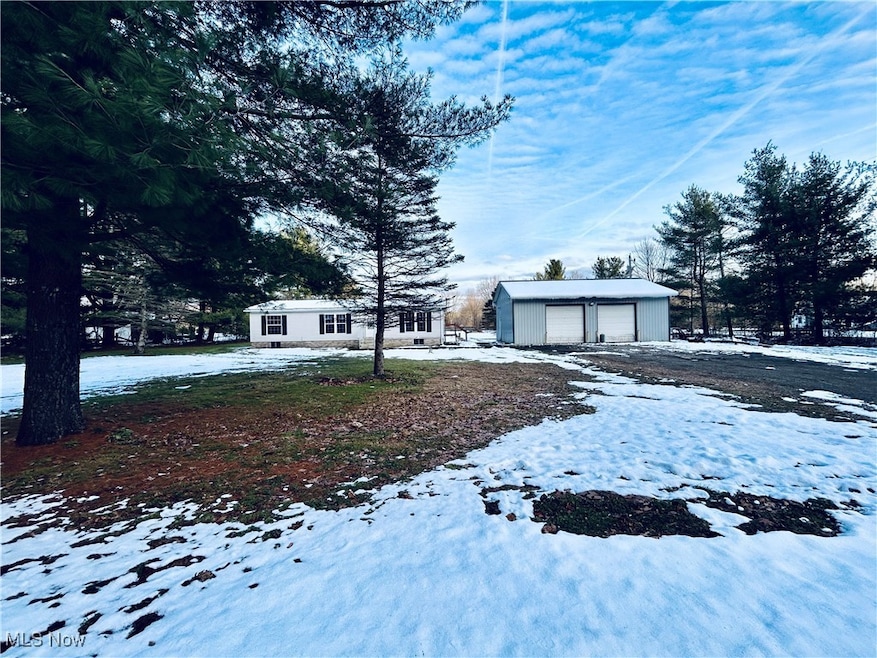 10481 Knowlton Rd, Garrettsville, OH 44231 - photo 1