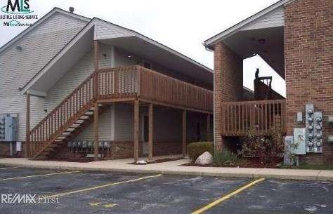 31813 Nardelli Ln unit 46, Roseville, MI 48066 - photo 1