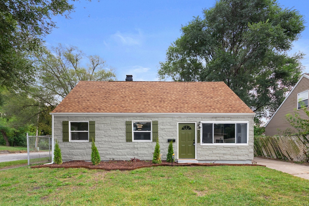 2307 Jennings St, Gary, IN 46404 - photo 1