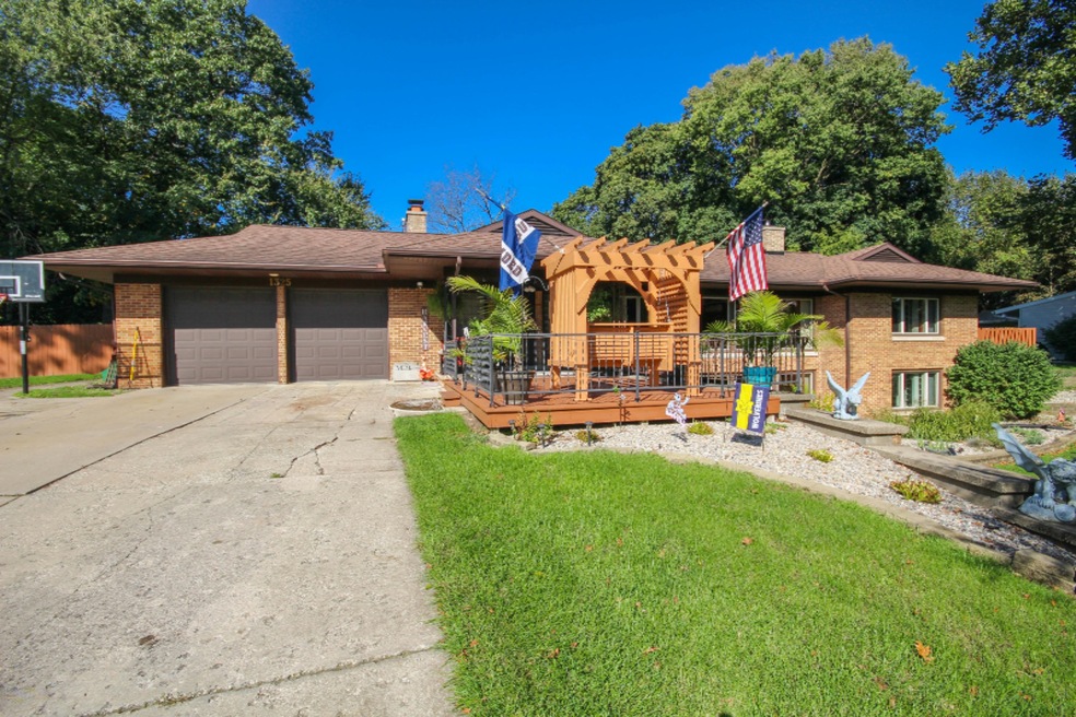 1325 Rolling Ridge Ln, Sturgis, MI 49091 - photo 1