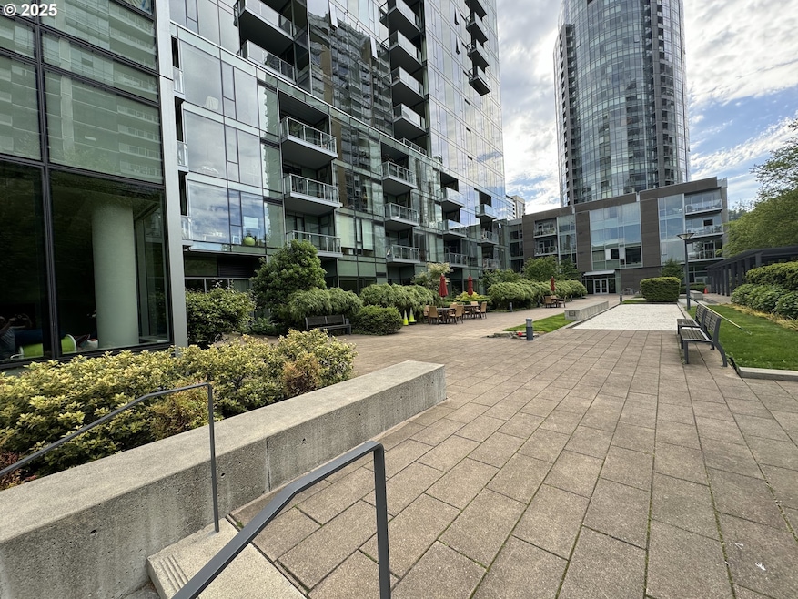 Atwater Place unit 333, Portland, OR 97239 - photo 1