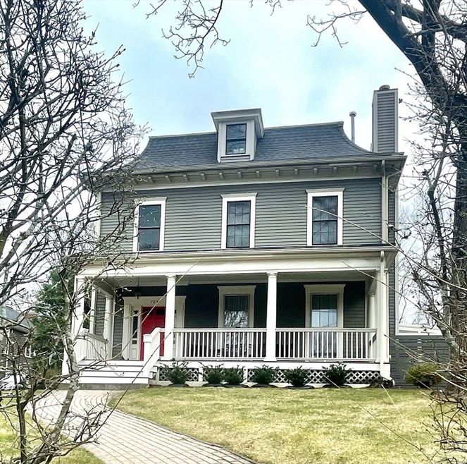 704 Beacon St, Newton Center, MA 02459 - photo 1