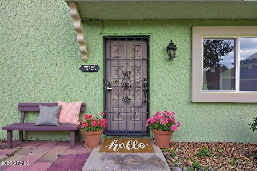 10215 N 8th St unit B, Phoenix, AZ 85020 - photo 1