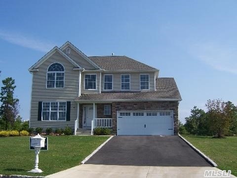 11 Bucks Hill St, Medford, NY 11763 - photo 1