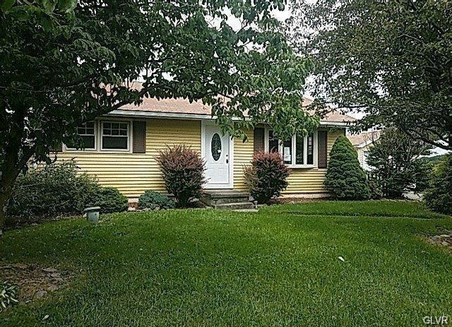 492 Monocacy Dr, Bath, PA 18014 - photo 1