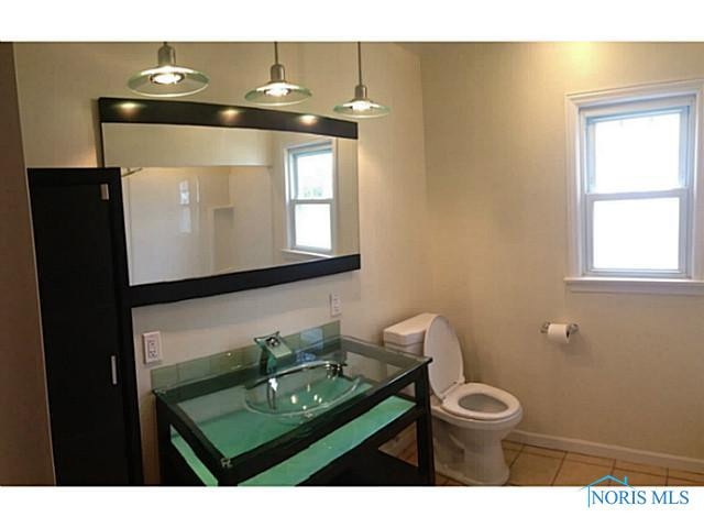 2541 106th St, Toledo, OH 43611 - photo 1