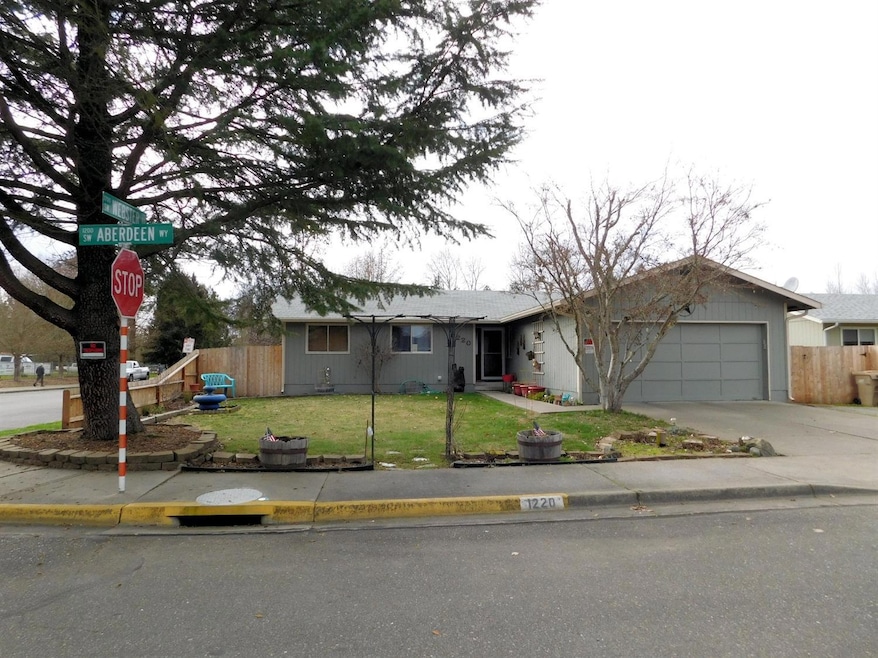 1220 SW Aberdeen Way, Grants Pass, OR 97526 - photo 1