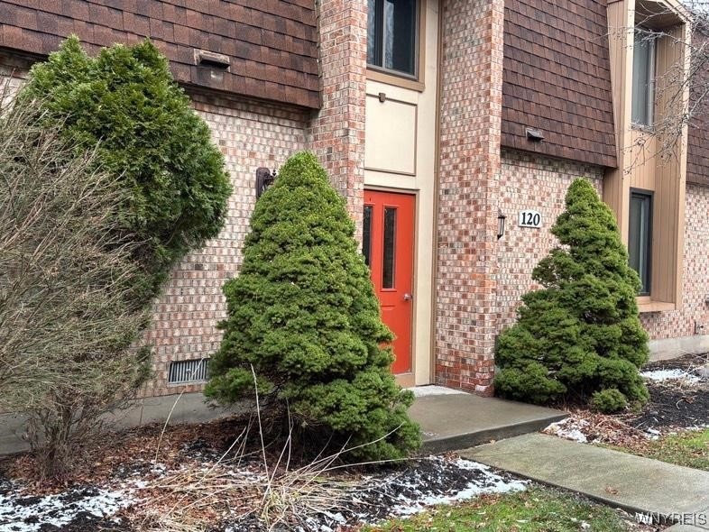 120 Charter Oaks Dr unit 1, Buffalo, NY 14228 - photo 1