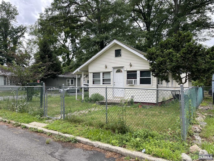 37 Riverside Dr, Oakland, NJ 07436 - photo 1