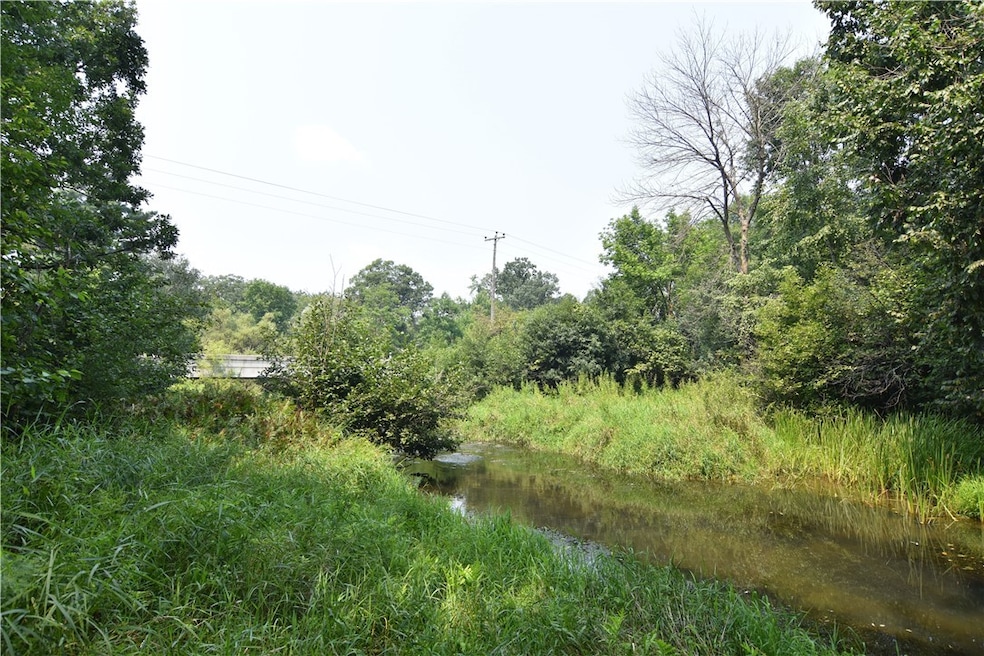 0 21 1 4 St, Sioux Creek, WI 54728 - photo 1