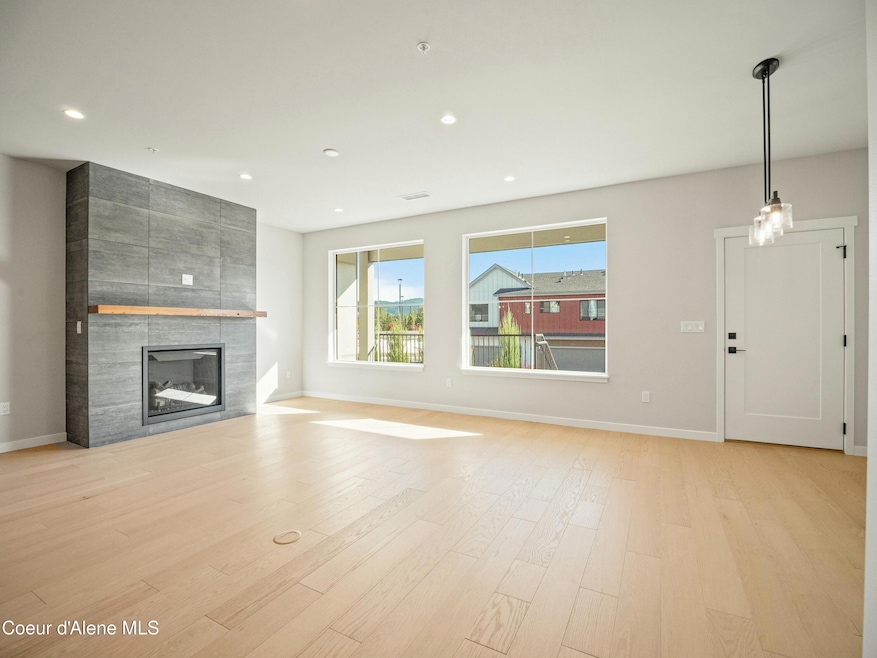 1033 E Railroad Ave, Post Falls, ID 83854 - photo 1