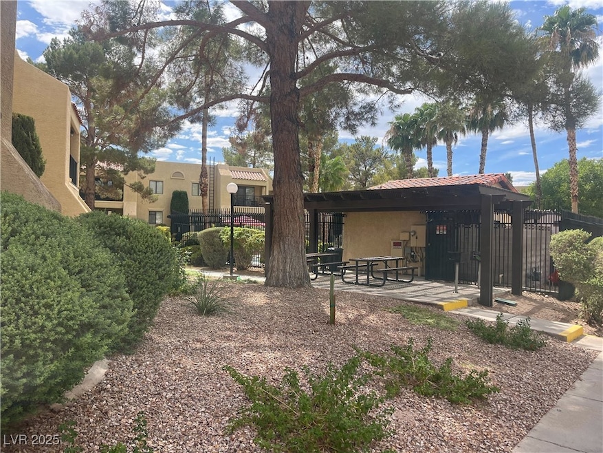 601 Cabrillo Cir unit 749, Henderson, NV 89015 - photo 1