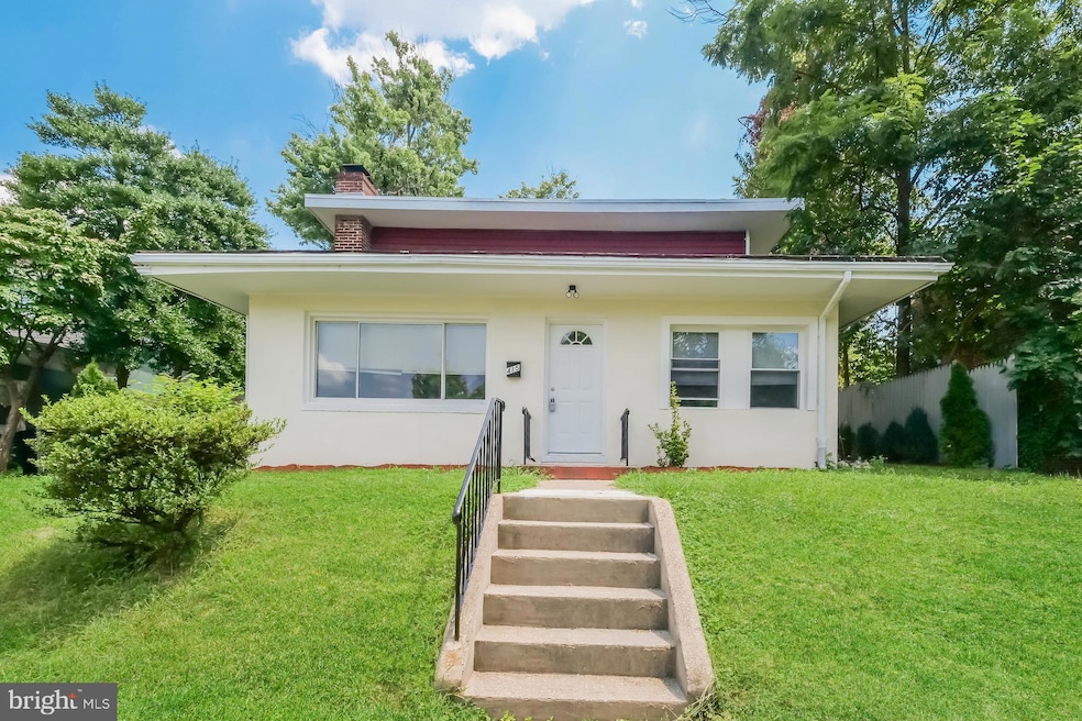 415 S Wickham Rd, Baltimore, MD 21229 - photo 1