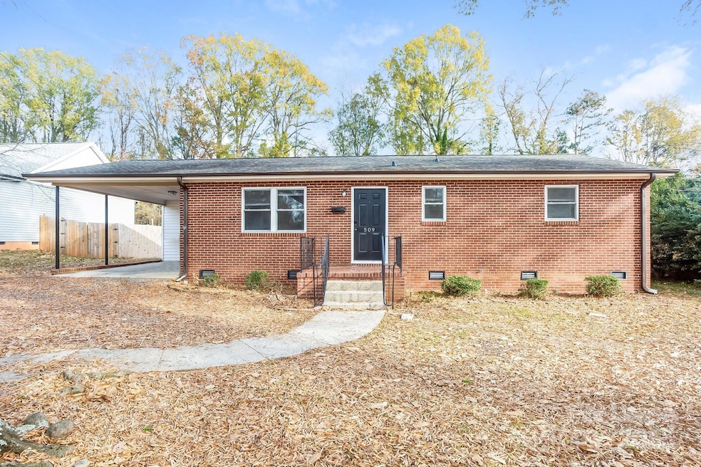 509 Frank Dr, Charlotte, NC 28215 - photo 1