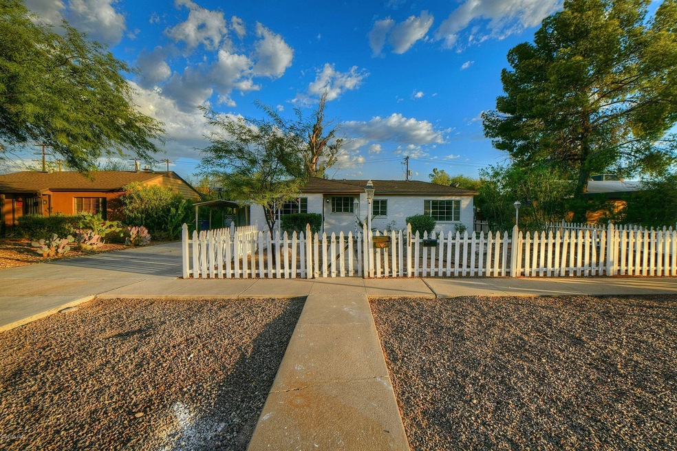 2124 E 10th St, Tucson, AZ 85719 - photo 1