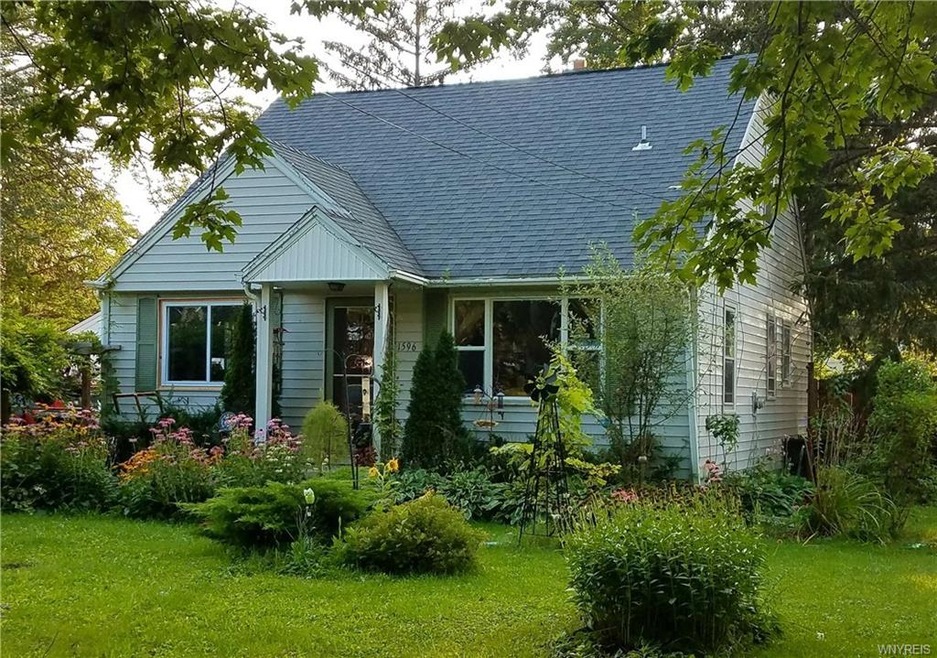 1596 Nash Rd, North Tonawanda, NY 14120 - photo 1