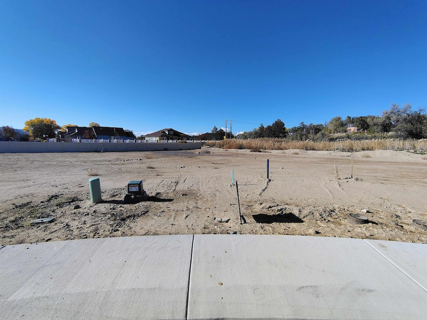 725 Glory Dr, Grand Junction, CO 81505 - photo 1