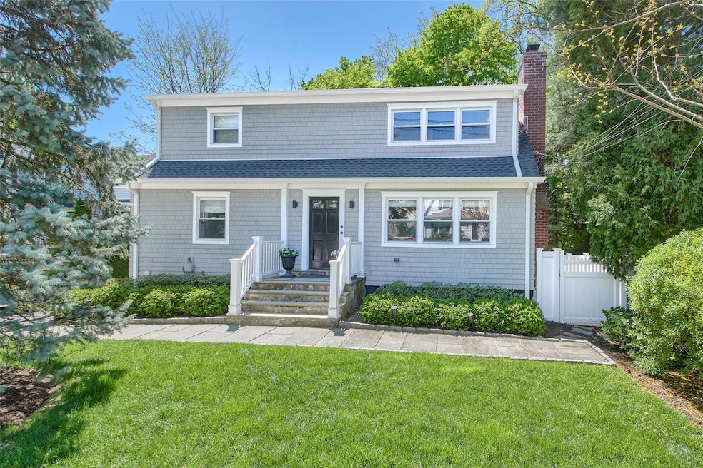 Sold $1,630,290 • Co-Listing Agent