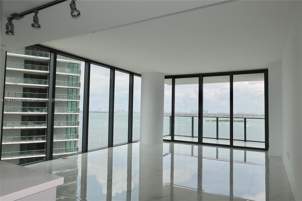 Paraiso I : Paraiso Bay unit 1207, Miami, FL 33137 - photo 1