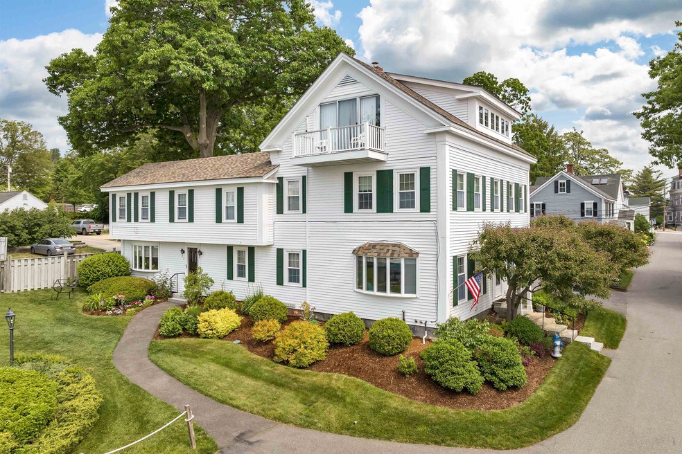 29 Lake St unit 2, Wolfeboro, NH 03894 - photo 1