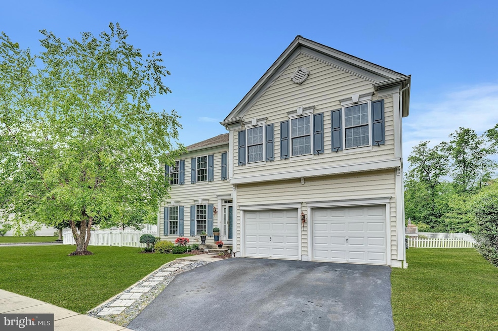 358 E Armstrong Dr, Fountainville, PA 18923 - photo 1