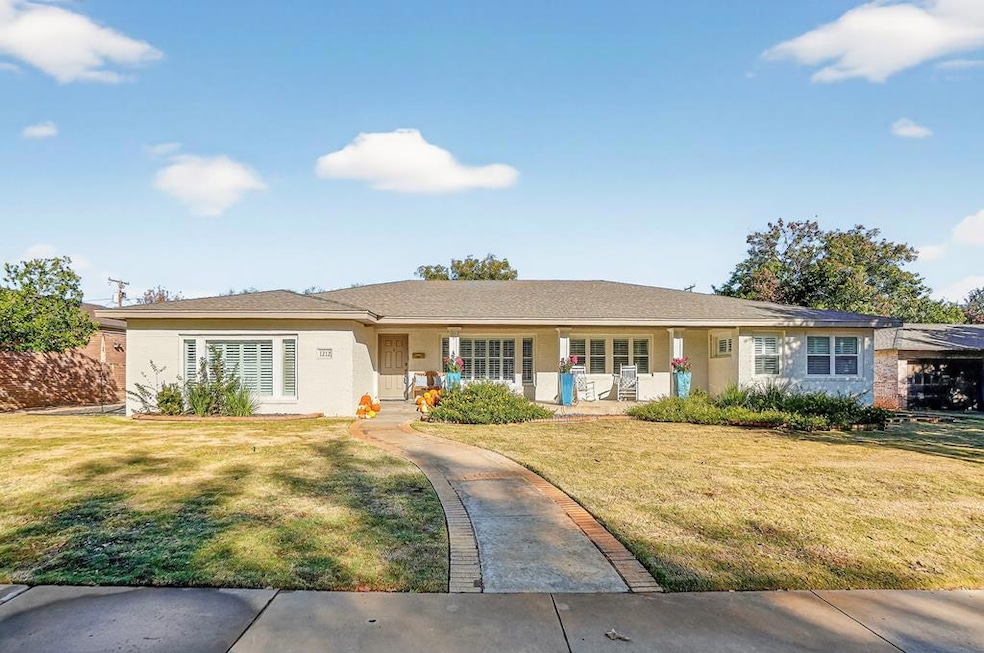 1212 Country Club Dr, Midland, TX 79701 - photo 1