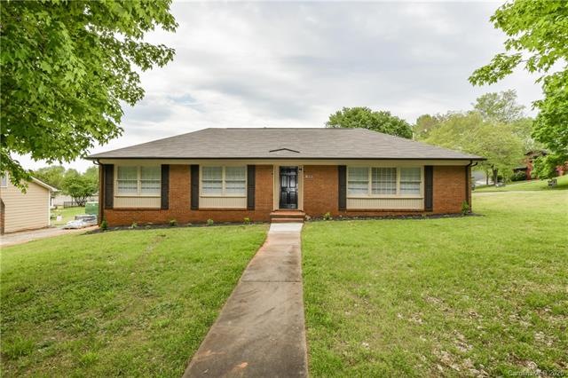 633 Colonial Dr, Statesville, NC 28625 - photo 1