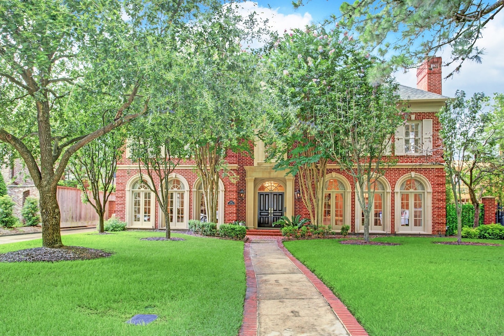 2154 Chilton Rd, Houston, TX 77019 - photo 1