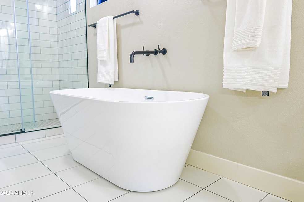 1535 E Mcnair Dr, Tempe, AZ 85283 - photo 1