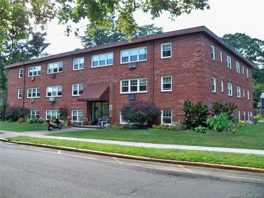 39 Hoffman Ct unit A1, Wallingford, CT 06492 - photo 1