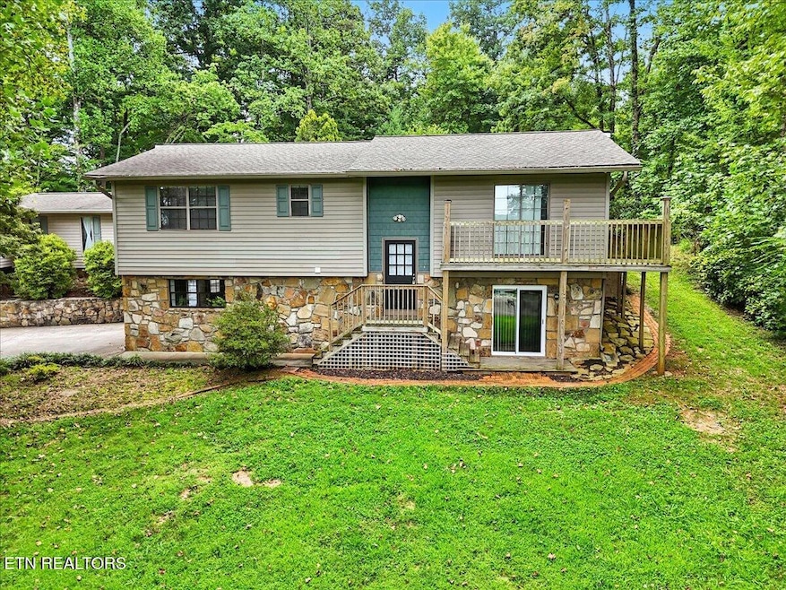 1740 Maplecrest Dr, Louisville, TN 37777 - photo 1