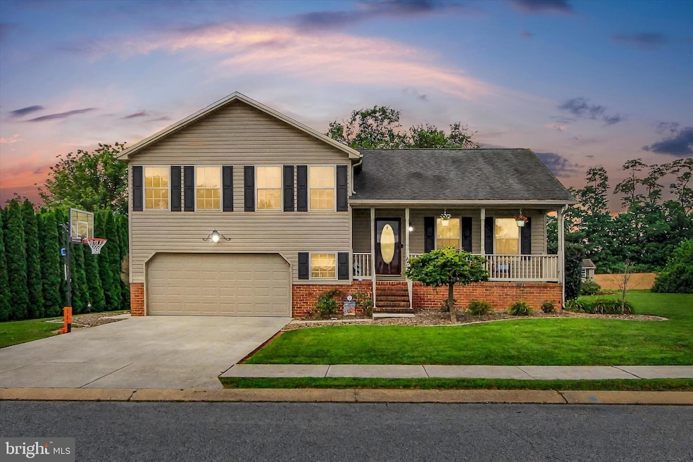 Under Contract $340,000 • Co-Listing Agent