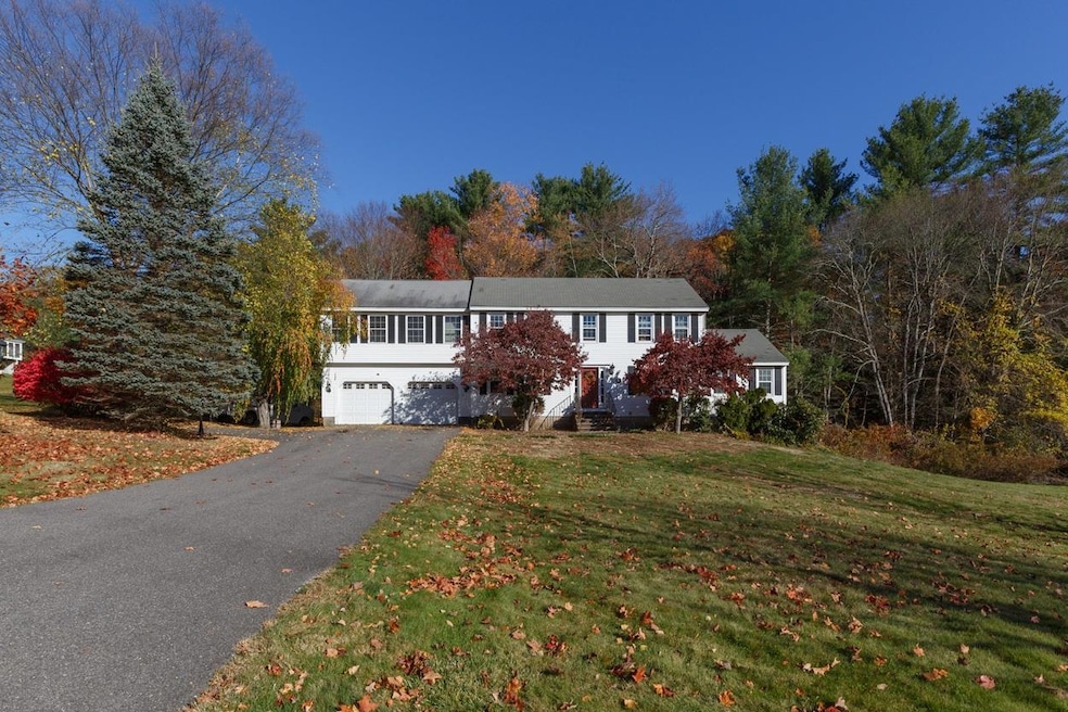 4 Elijah Hill Ln, Londonderry, NH 03053 - photo 1