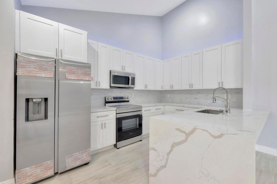 1050 Summit Place Cir unit D, West Palm Beach, FL 33415 - photo 1